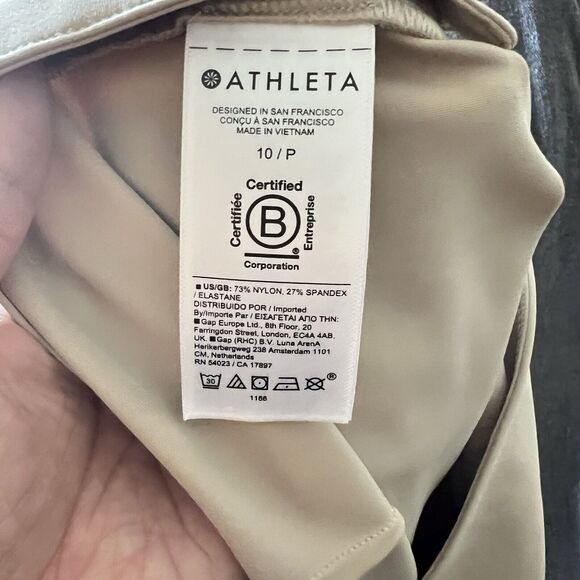 ATHLETA Stellar Wide Crop Pants Women's Size 10P Beige Tan Petite Pockets - Picture 4 of 8